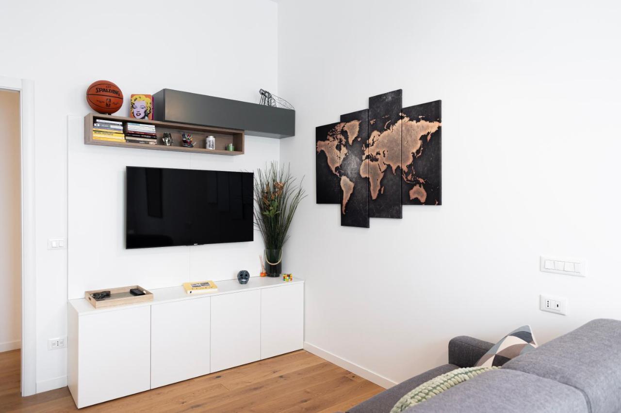 Ferienwohnung Elegante Bilocale In De Angeli - Piazzale Siena Mailand Exterior foto