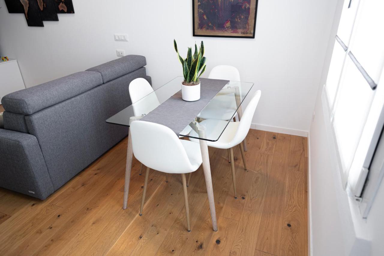 Ferienwohnung Elegante Bilocale In De Angeli - Piazzale Siena Mailand Exterior foto